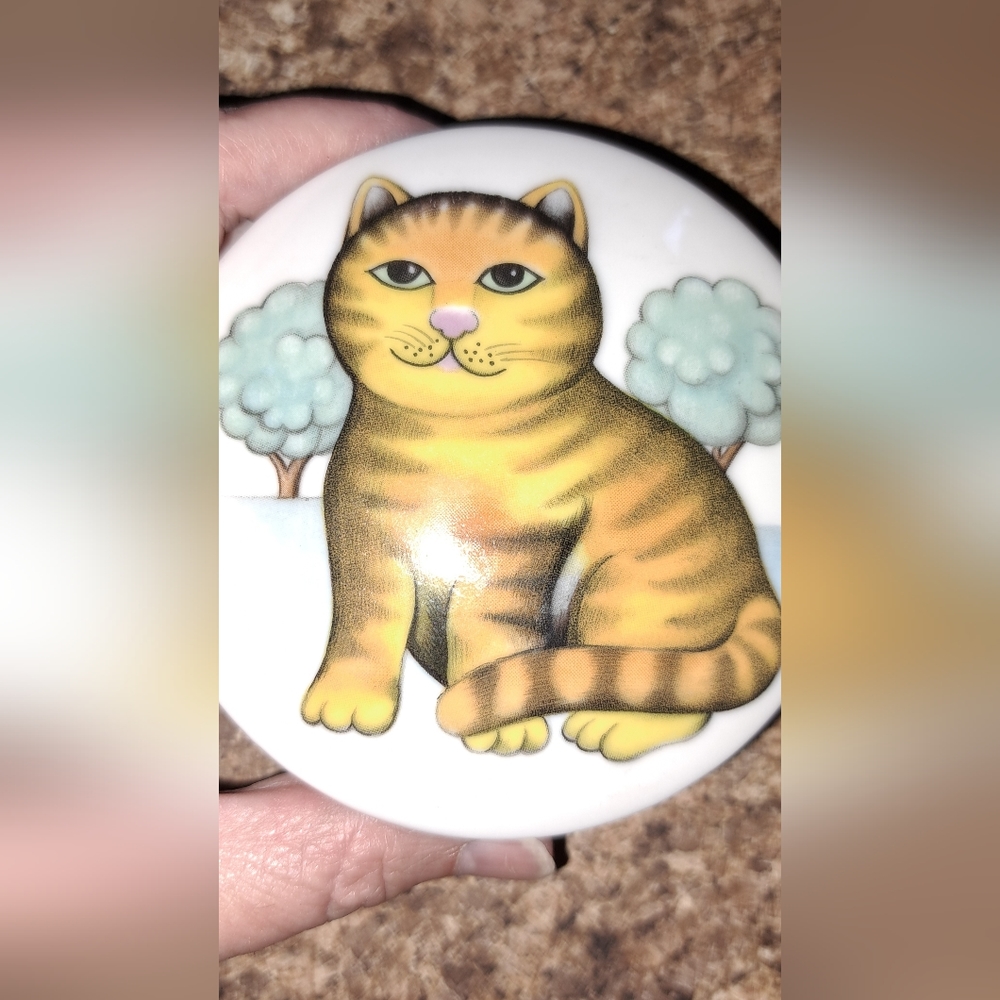 Beautiful Vintage Tabby Cat Trinket Dish  Great Condition